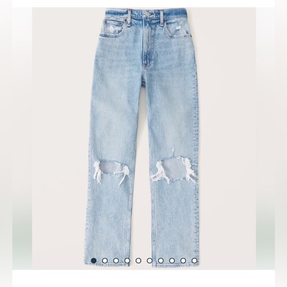 Abercrombie & Fitch Denim - A&F The 90’s Straight Ultra High Rise Curve Love Jeans Lt Ripped Med Wash